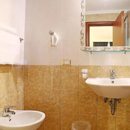 Panzió Adorasuite 3*