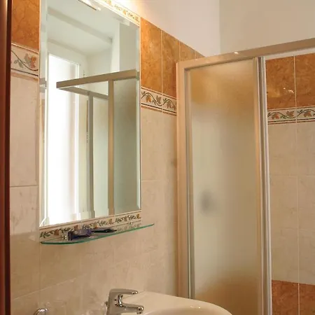 Adorasuite Panzió
