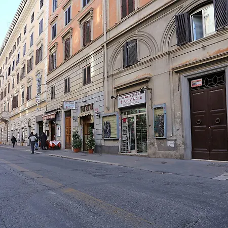 Adorasuite Róma