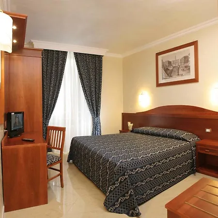 Adorasuite 3* Рим