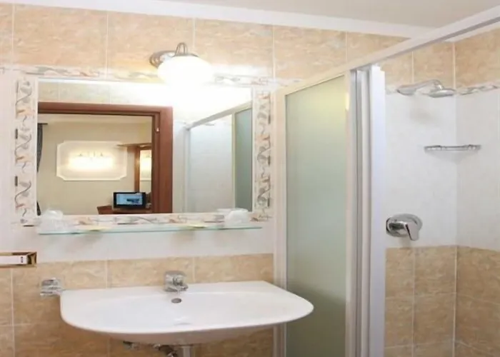 Adorasuite Bed & Breakfast 3*