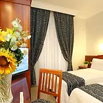 Adorasuite 3*