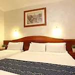 Adorasuite Bed & Breakfast 3*