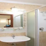 Adorasuite Bed & Breakfast 3*