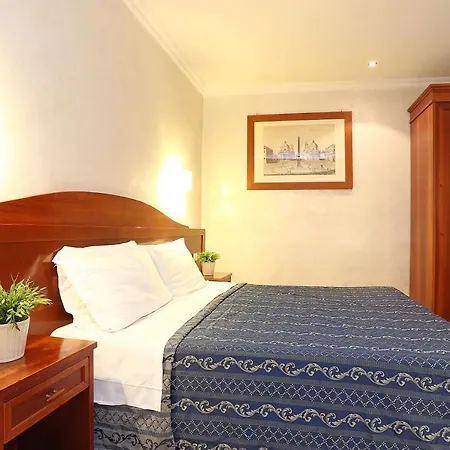 Adorasuite Bed & Breakfast Rom